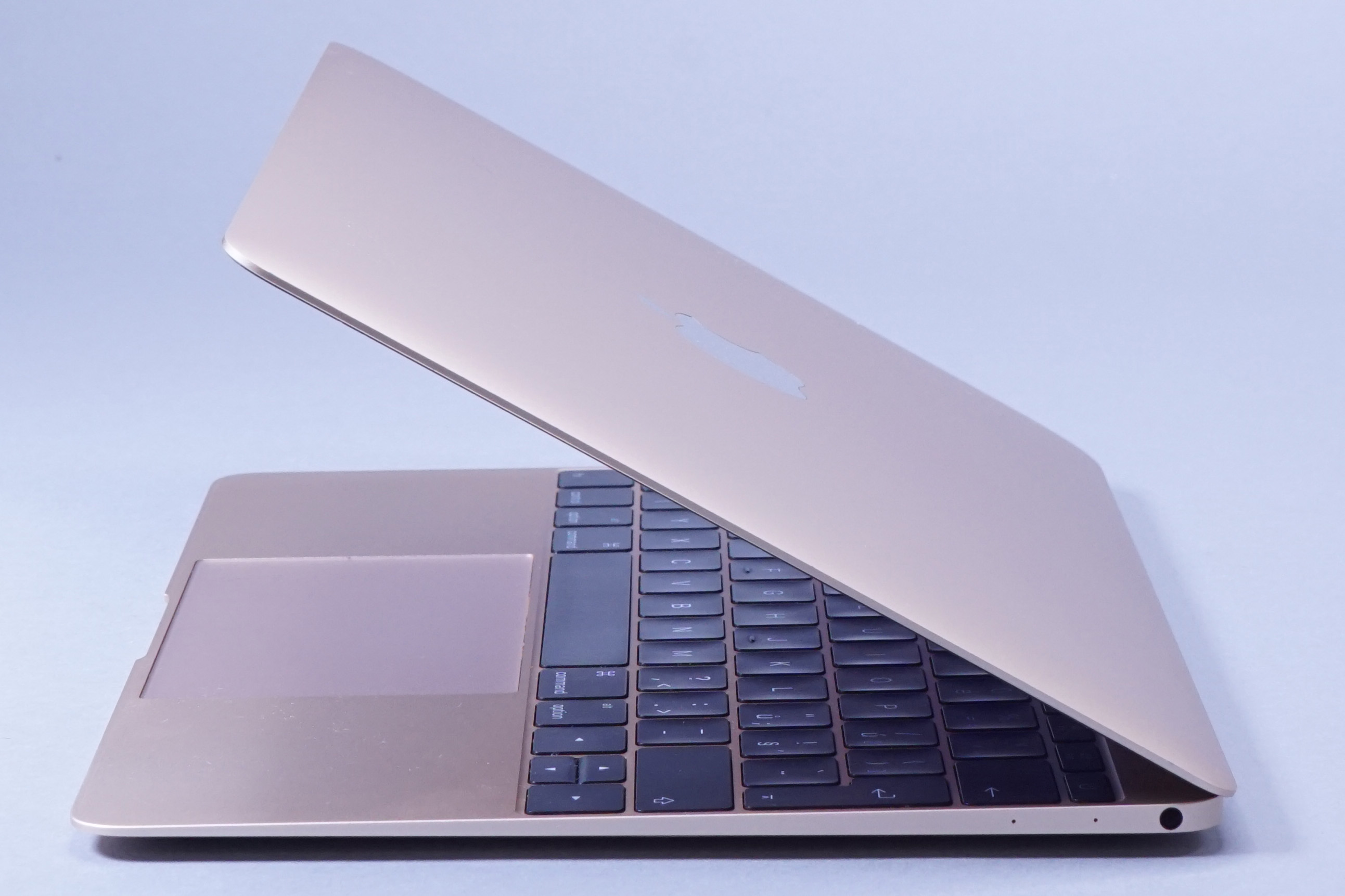 Macbook 12"/M 1.1GHZ/8GB RAM/256GB SSD