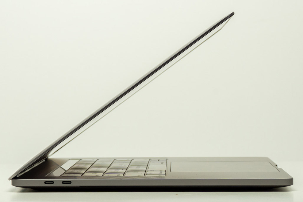 Macbook Pro 15.4" TB/I7 2.7GHZ/16GB RAM/512GB SSD