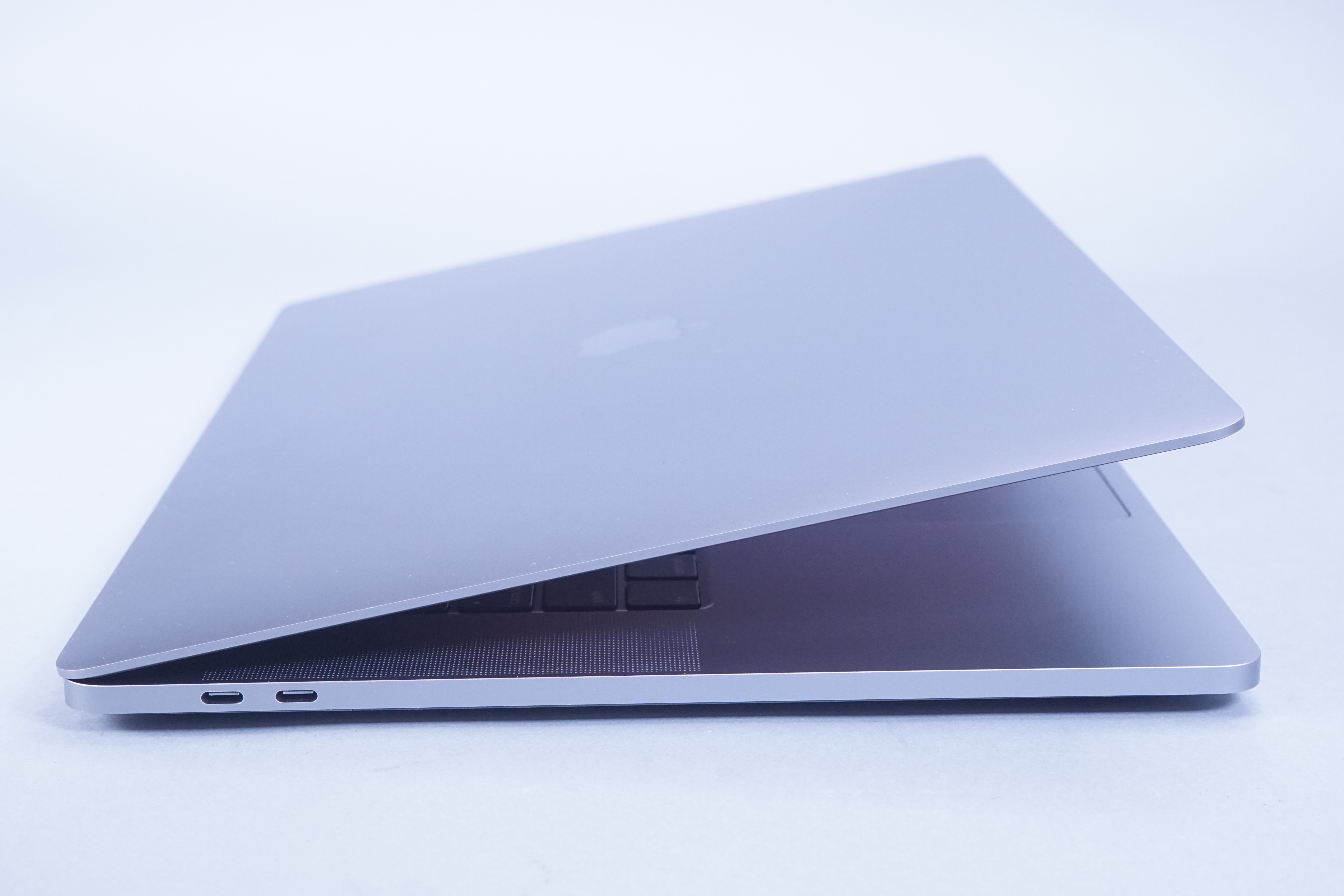 Macbook Pro 16"CTO/I9 2.4GHZ/64GB RAM/512GB SSD/TOP/CZ