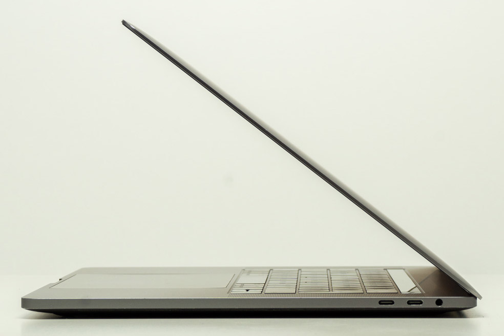 Macbook Pro 16" TB/I7 2.6GHZ/16GB RAM/512GB SSD