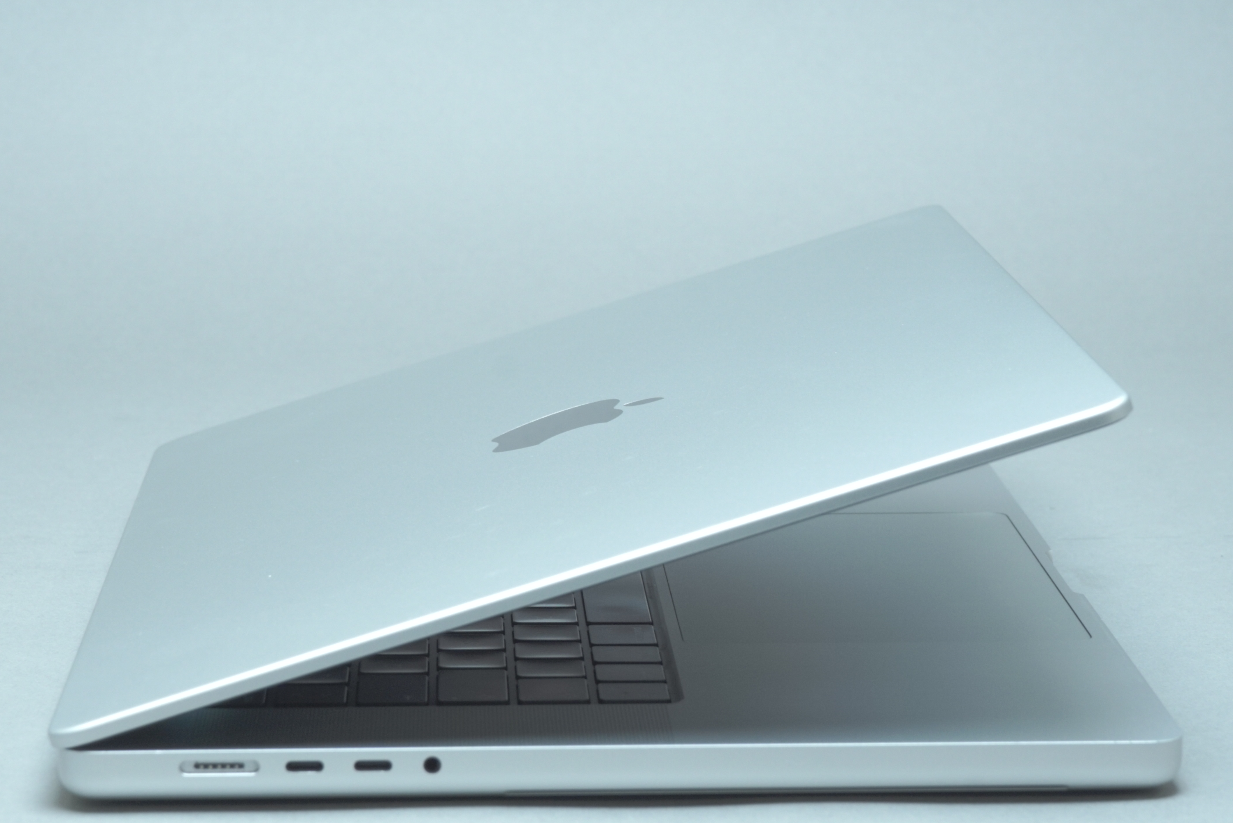 Macbook Pro 16.2"/M1 PRO/16GB RAM/512GB SSD/TOP/AKCE POUZE DNES