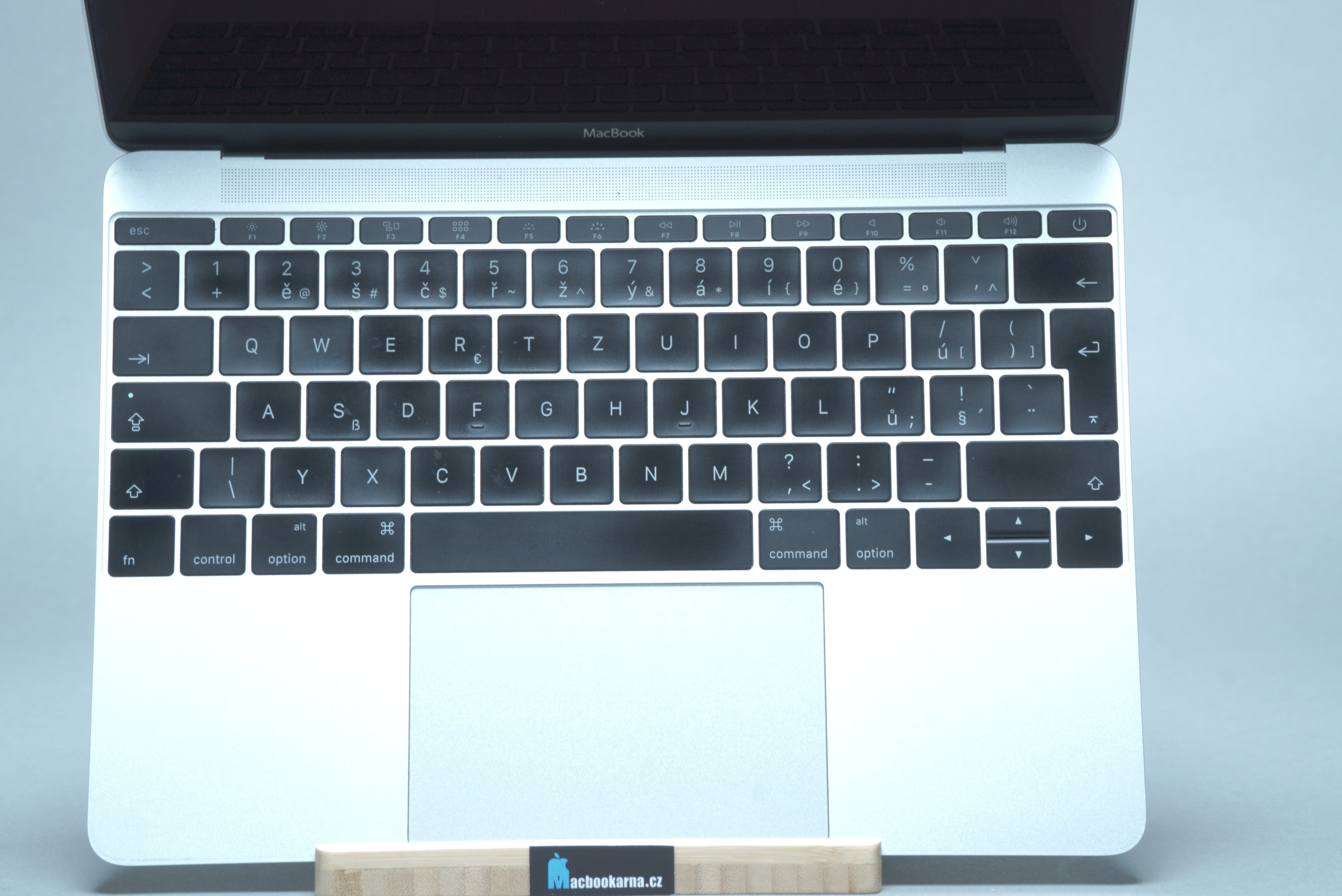 Macbook 12"/M 1.1GHZ/8GB RAM/256GB SSD/CZ/BAT