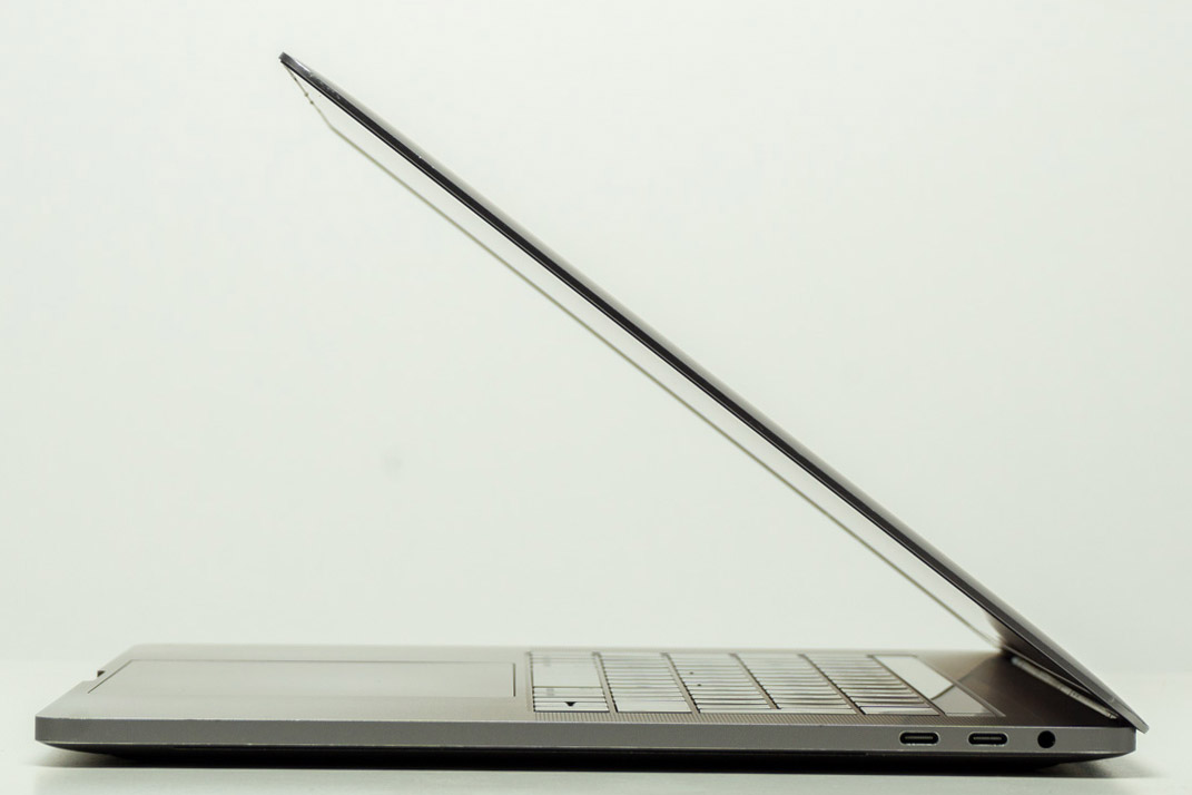 Macbook Pro 15.4" TB/I7 2.2GHZ/16GB RAM/256GB SSD