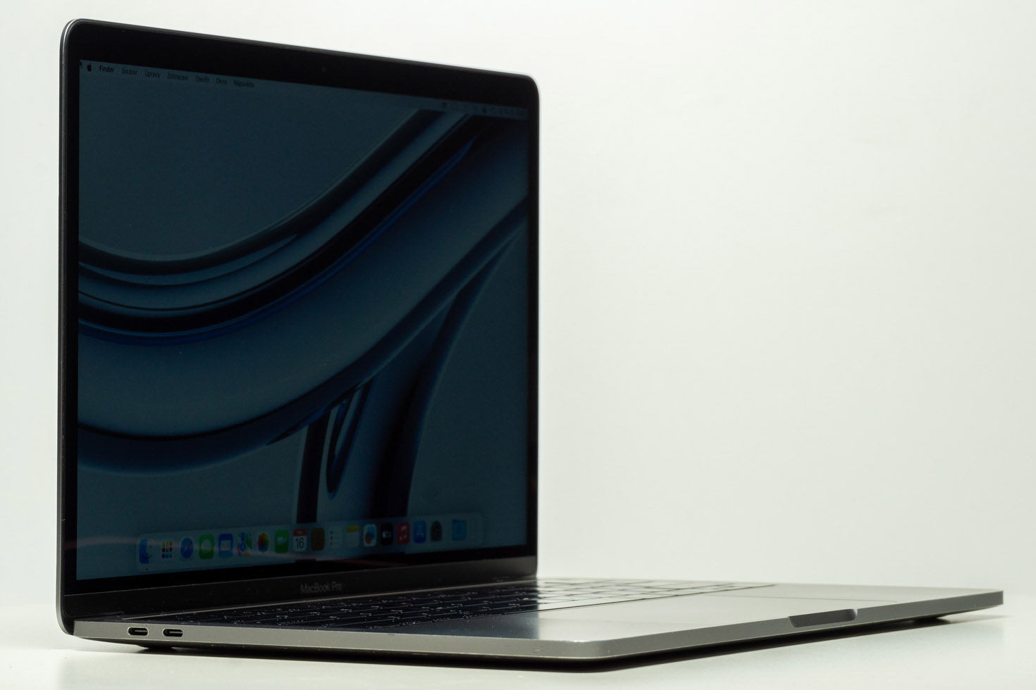 Macbook Pro 13.3" TB/I5 2.4GHZ/16GB RAM/512GB SSD