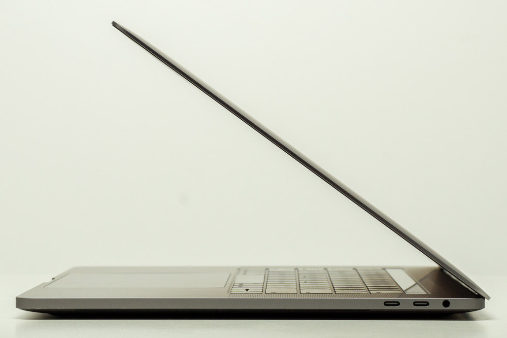 Macbook Pro 15.4" TB/I7 2.7GHZ/16GB RAM/512GB SSD