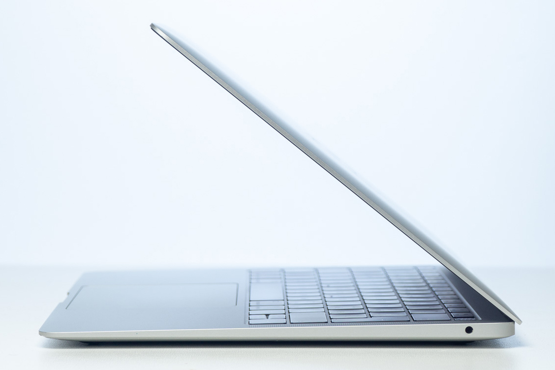 Macbook Air 13.3"/I5 1.6GHZ/8GB RAM/128GB SSD/CZ