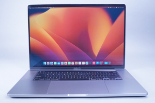 Macbook Pro 16"CTO/I9 2.4GHZ/64GB RAM/512GB SSD/TOP/CZ